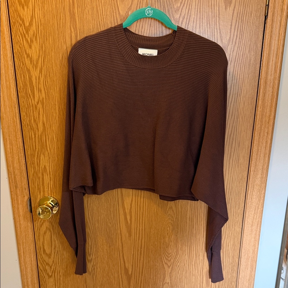 Monki Cathrine ecovero batwing cropped sweater in brown